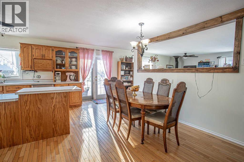 109531 Range Road 175 Property Photo 5