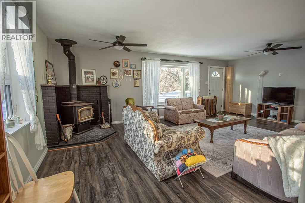 109531 Range Road 175 Property Photo 17