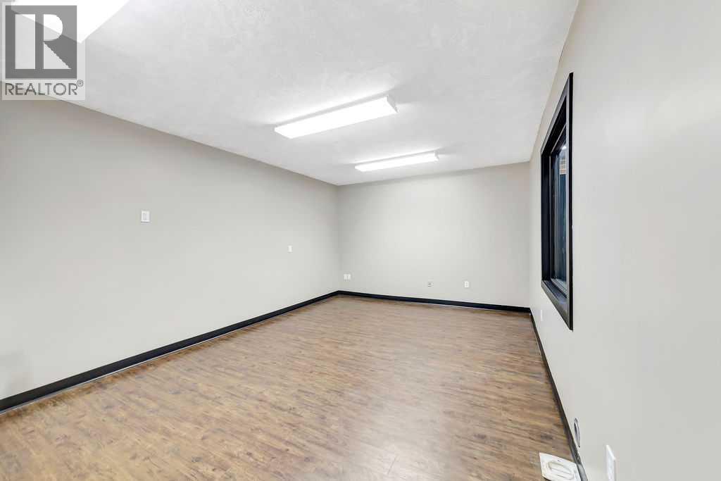 5034 51 Avenue Property Photo 18