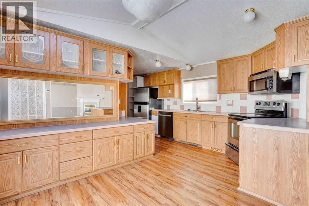 172 Clausen Crescent Property Photo 11