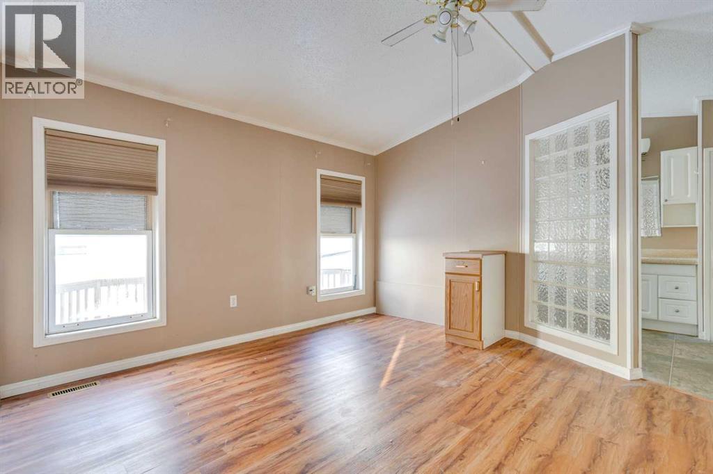 172 Clausen Crescent Property Photo 16