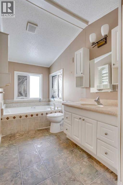 172 Clausen Crescent Property Photo 21
