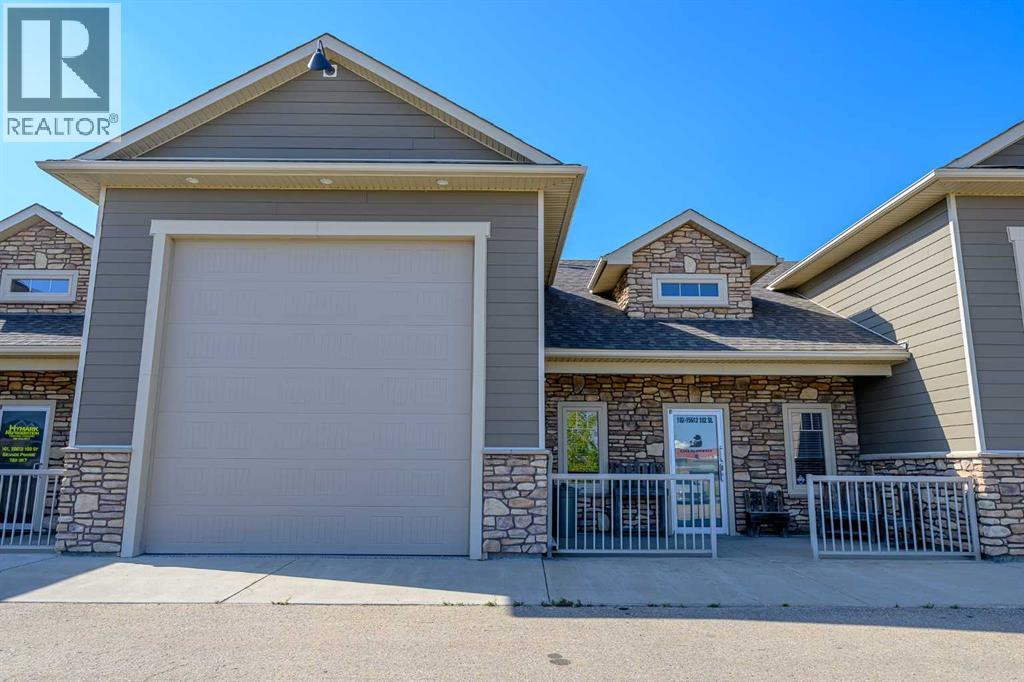 15612 102 Street Property Photo 1