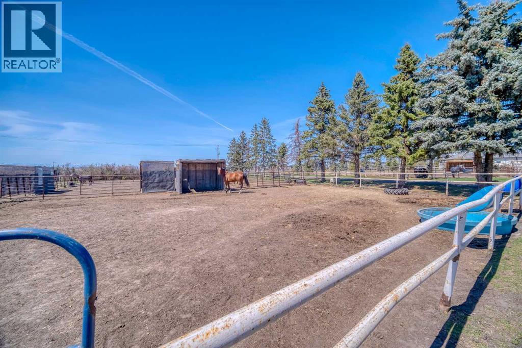 354142 48 Street E Property Photo 7
