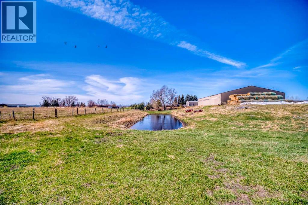 354142 48 Street E Property Photo 21