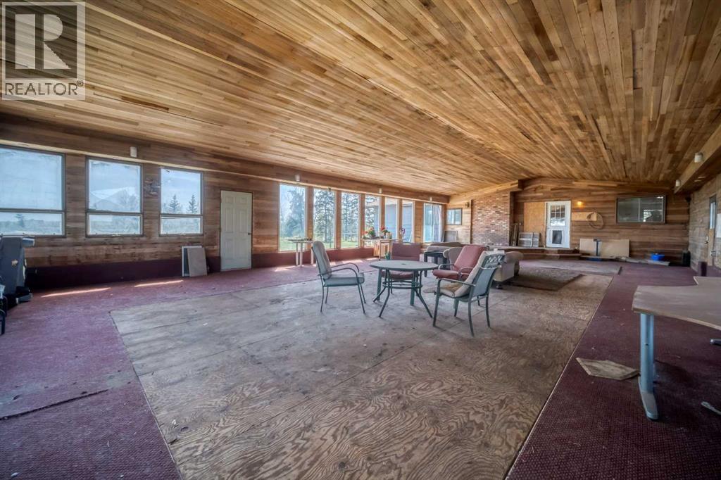 354142 48 Street E Property Photo 37