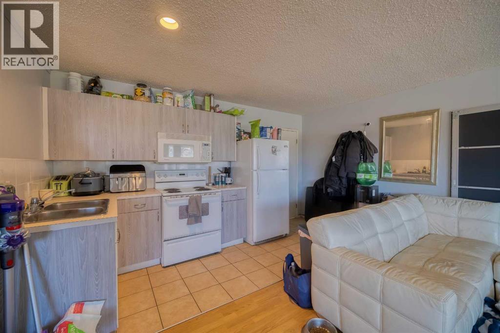 354142 48 Street E Property Photo 40