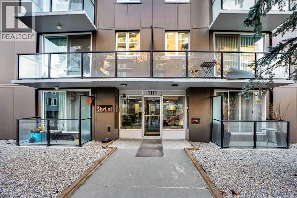 1111 15 Avenue Southwest