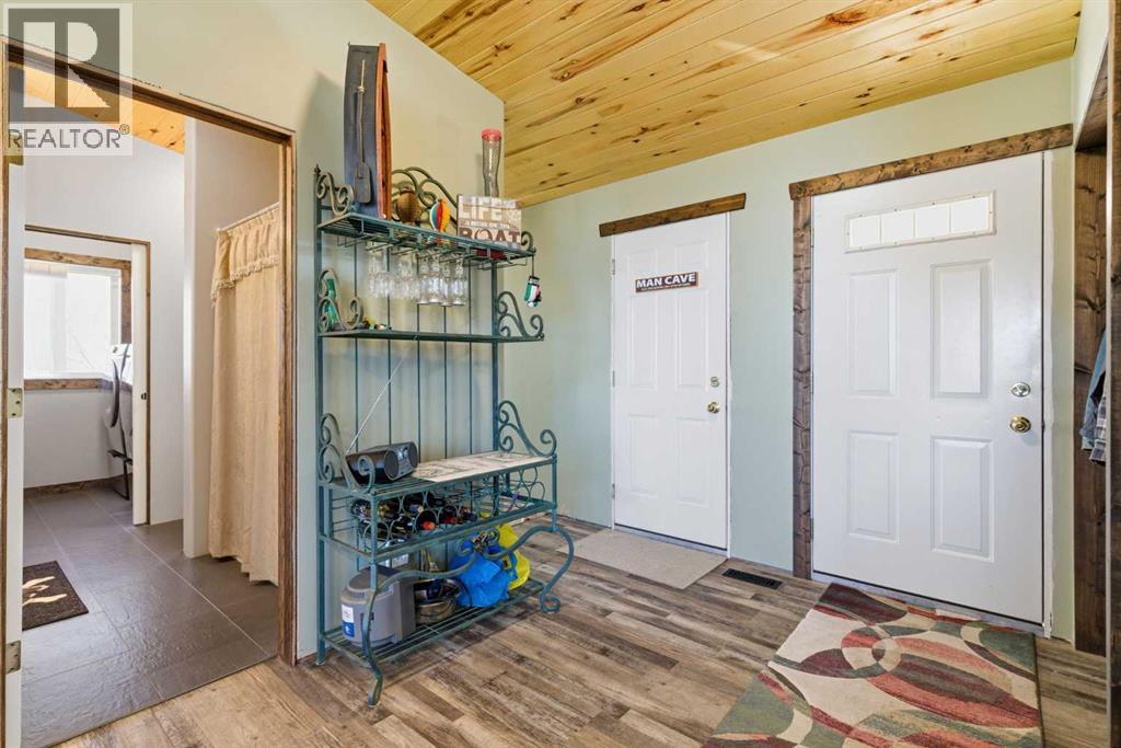 619 Lakeside Drive Property Photo 4