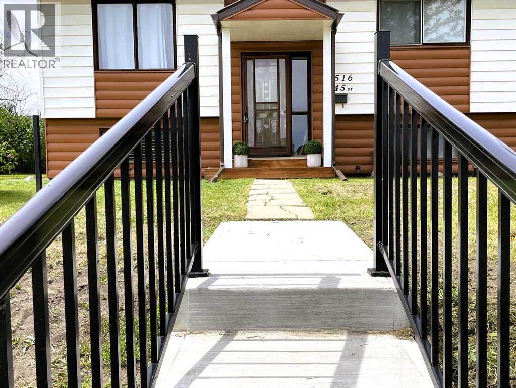 4516 45 Street Property Photo 3
