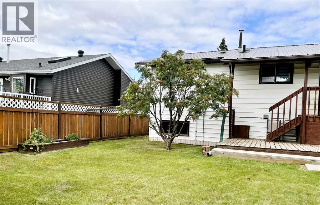 4516 45 Street Property Photo 35