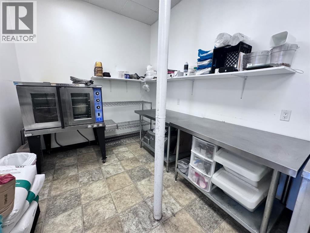 4817 51 Street Property Photo 15