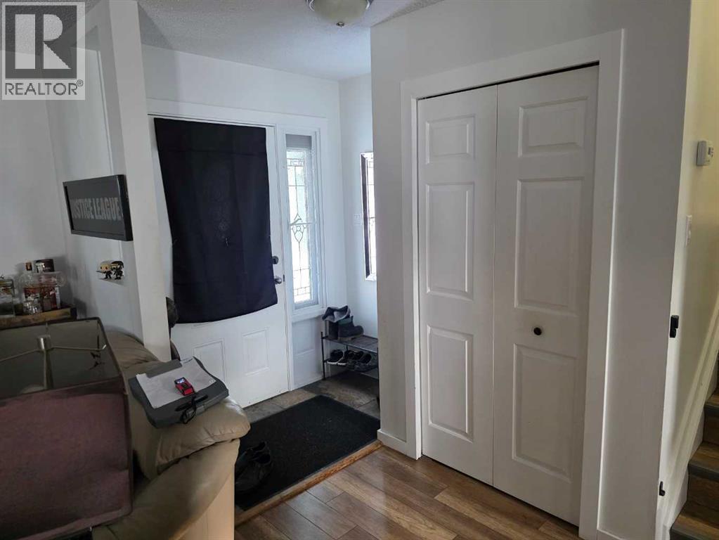 10853 99 Avenue Property Photo 2