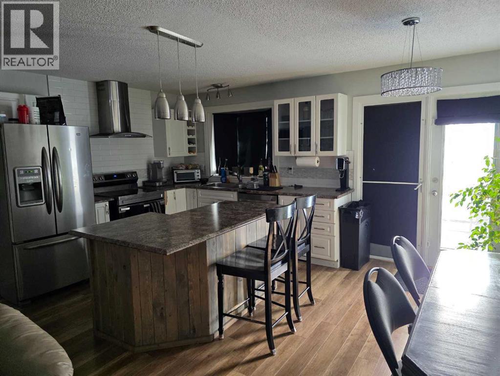 10853 99 Avenue Property Photo 6