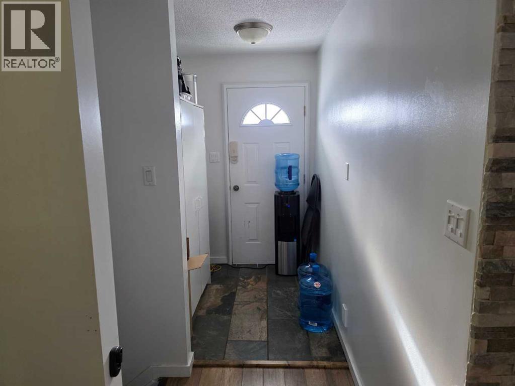 10853 99 Avenue Property Photo 11