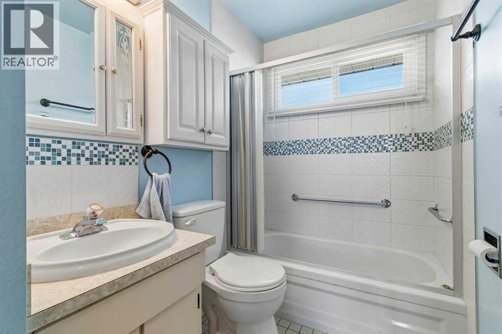 40 Neal Close Property Photo 13