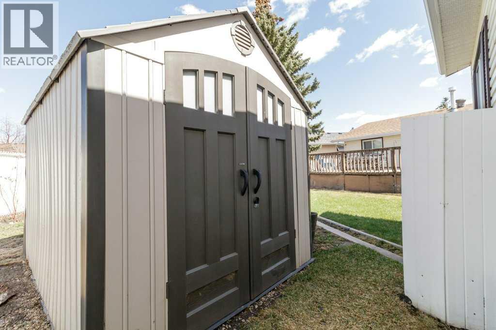 40 Neal Close Property Photo 27
