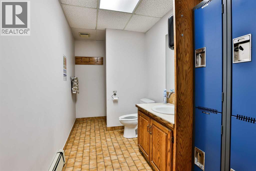 655 Charlotte Street S Property Photo 18