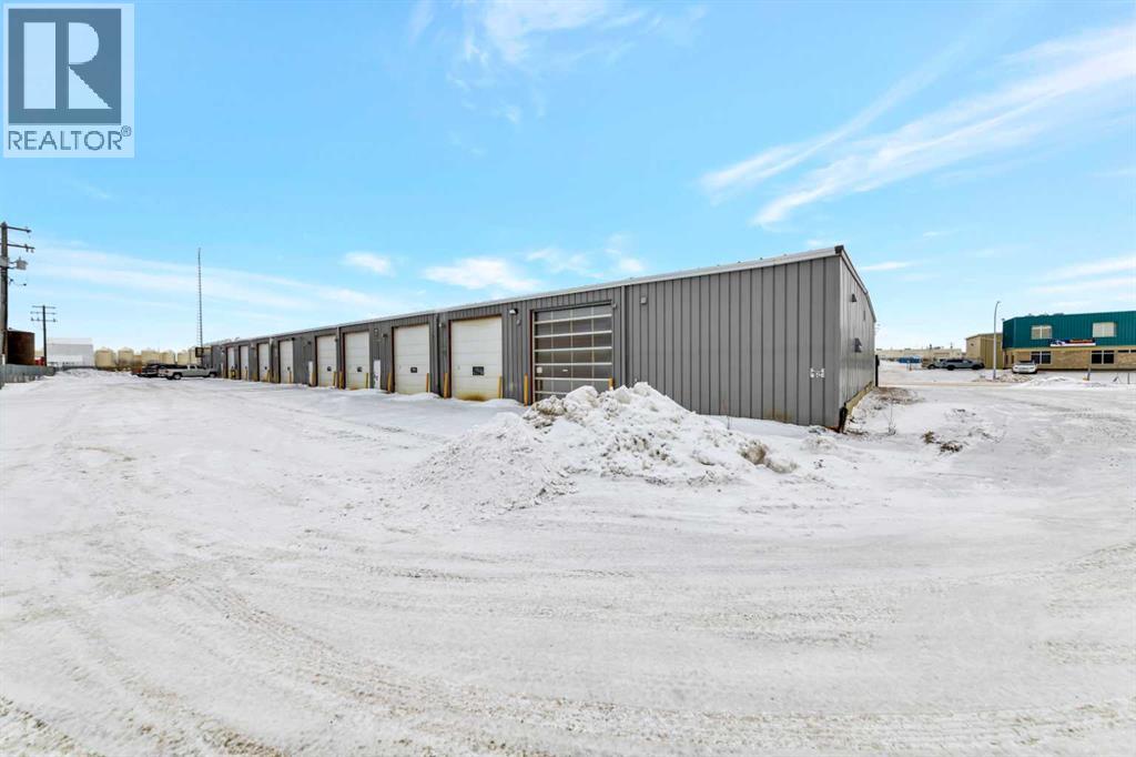 5202 65 Street Property Photo 11