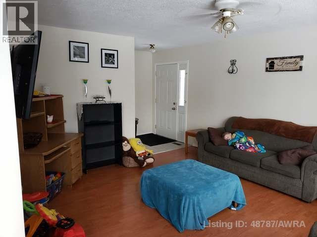 10850 98 Ave Property Photo 8