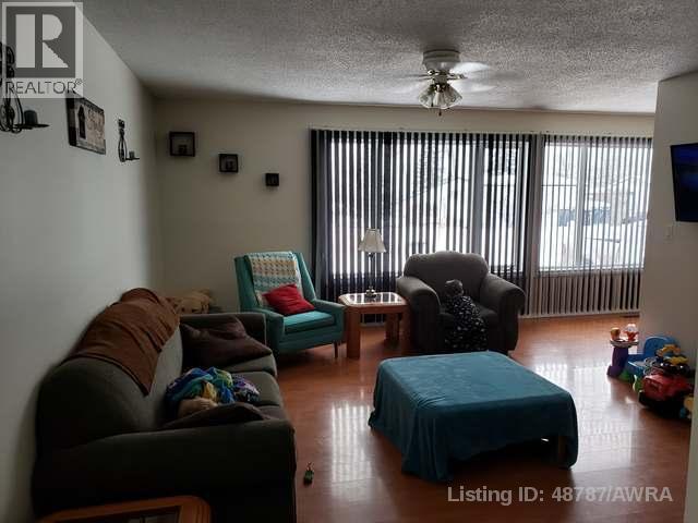 10850 98 Ave Property Photo 9