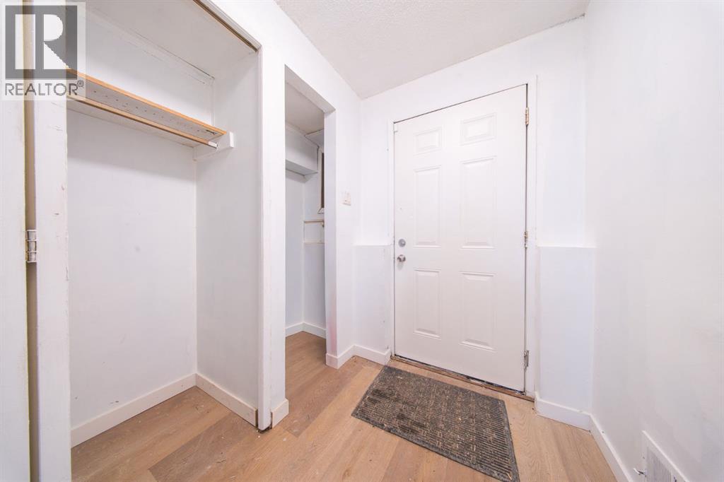 5402 54 Avenue Property Photo 9