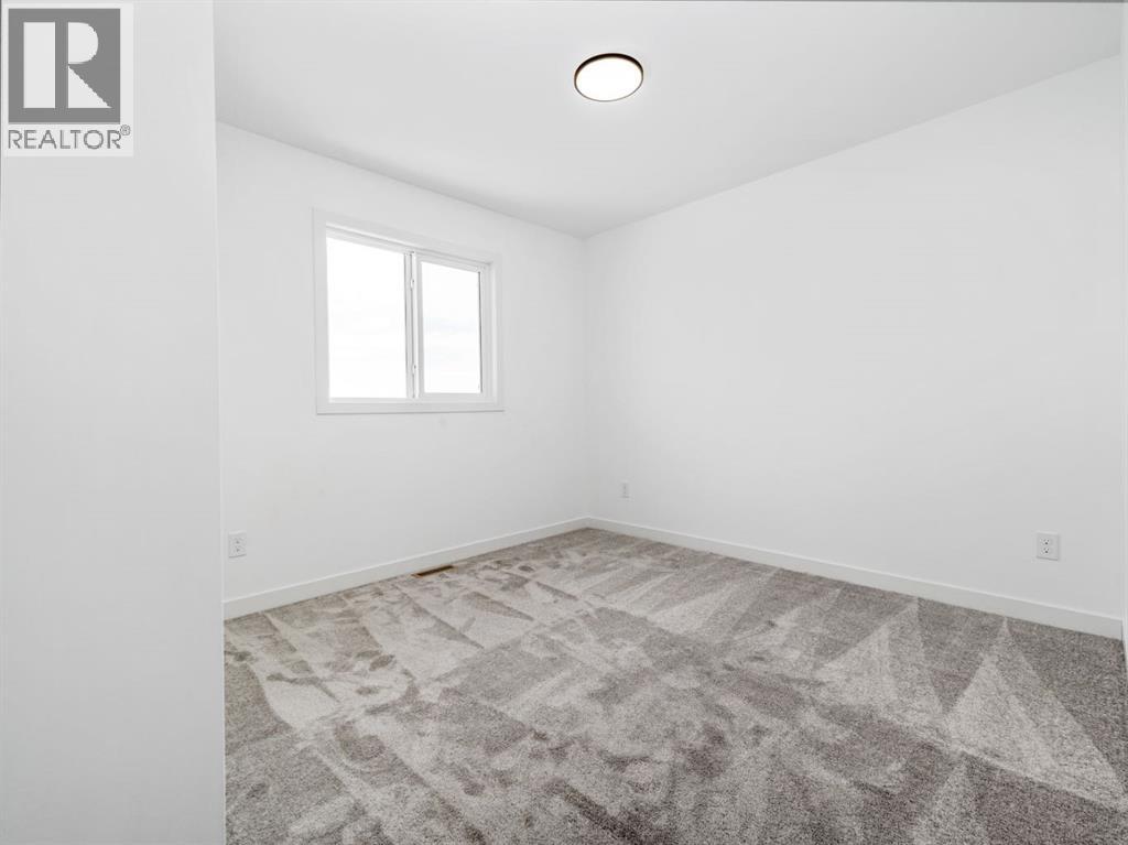114 Miners Road W Property Photo 17