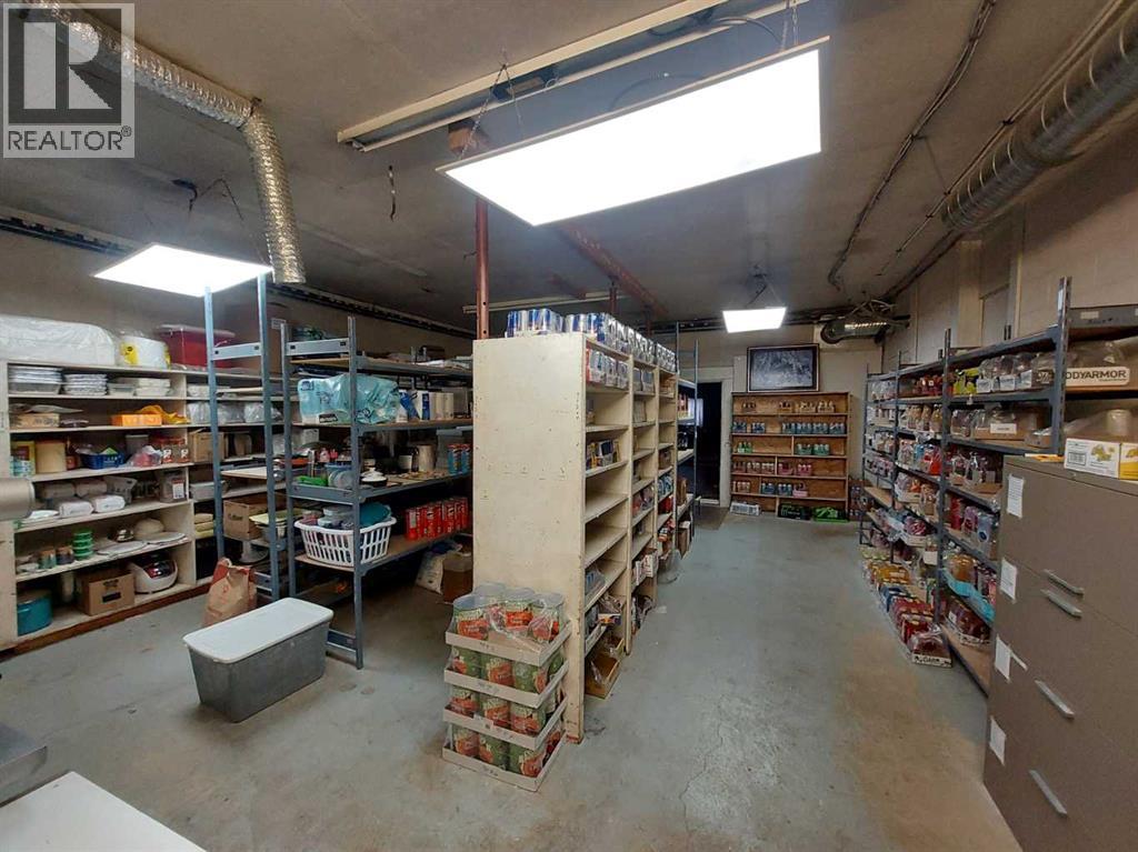 5002 48 Property Photo 6