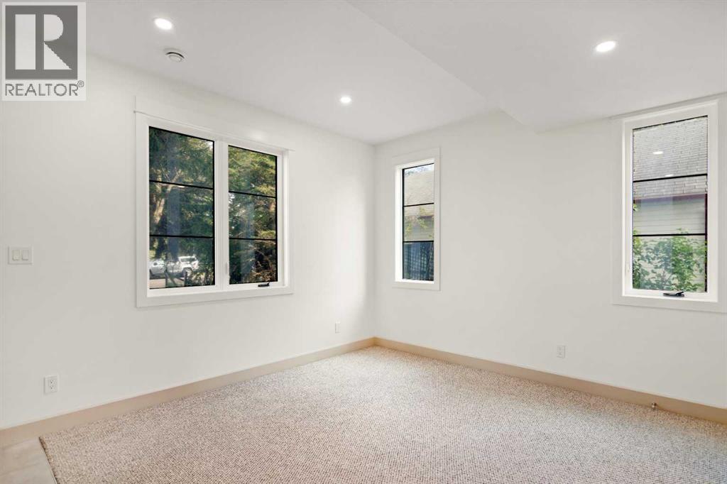 5024 48 Street Property Photo 14