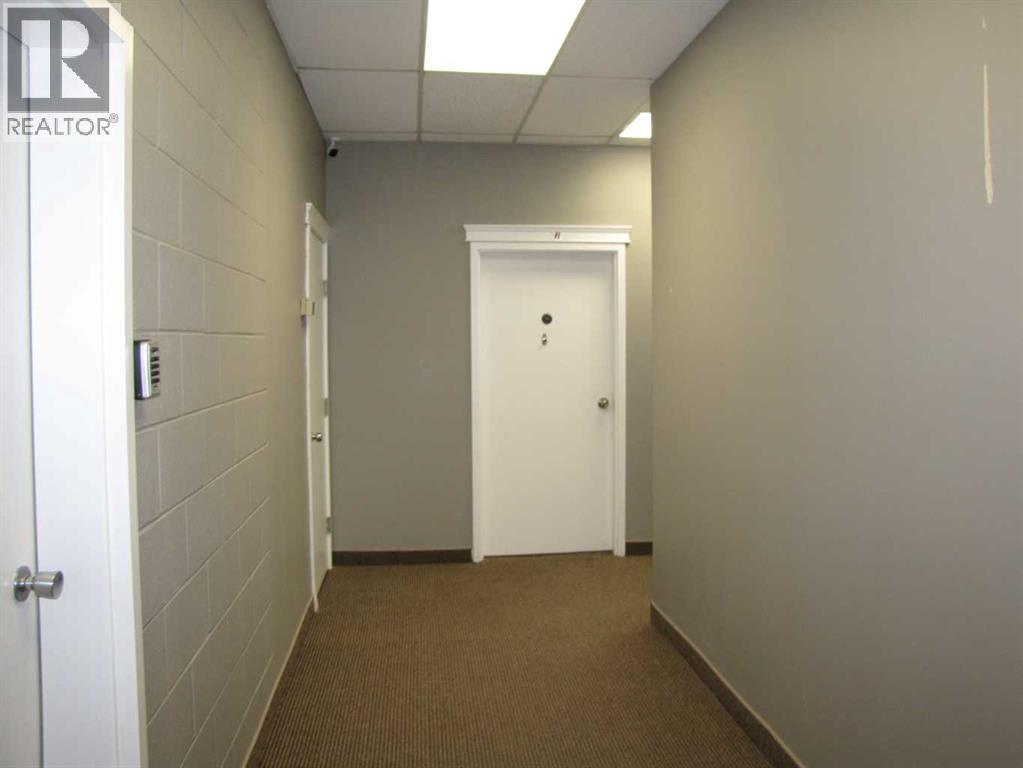 4924 48 Avenue Property Photo 6