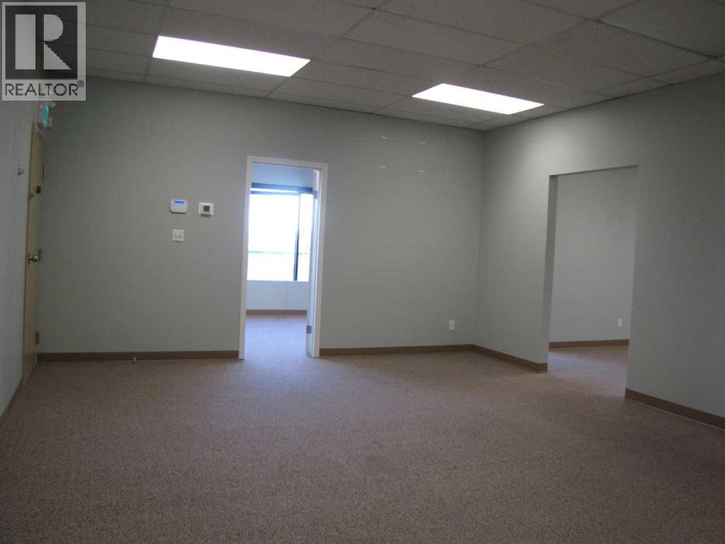 4924 48 Avenue Property Photo 10