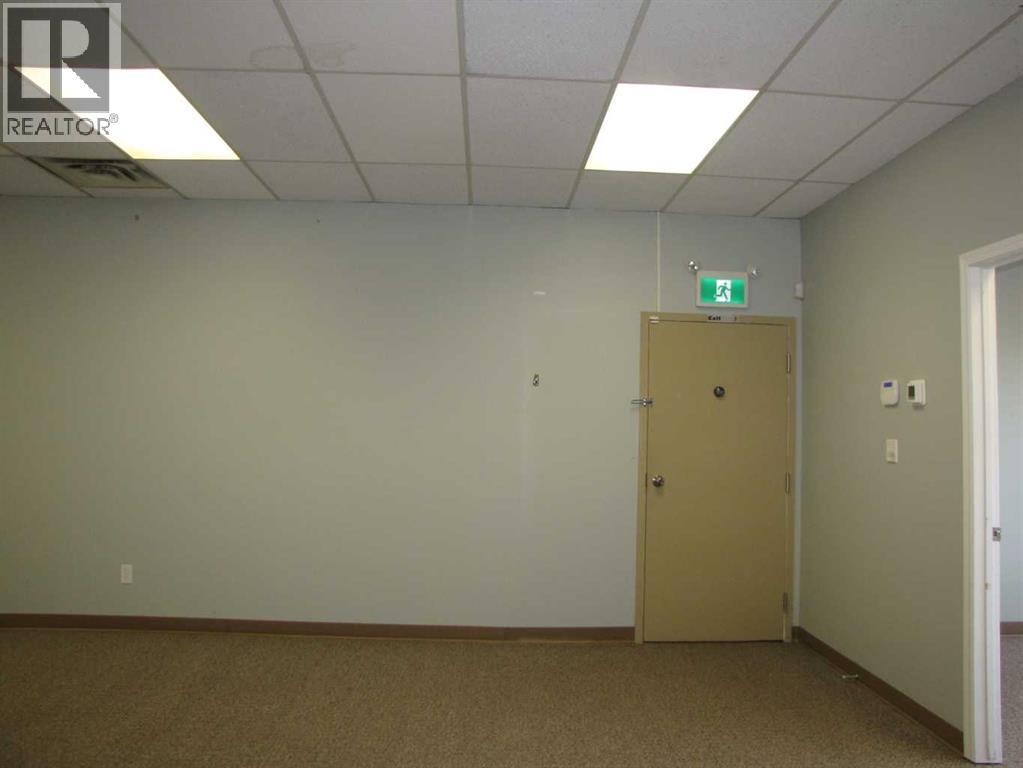 4924 48 Avenue Property Photo 11