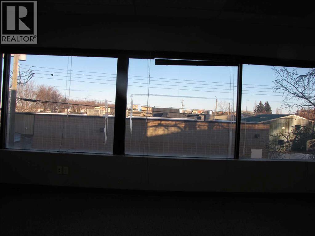 4924 48 Avenue Property Photo 12