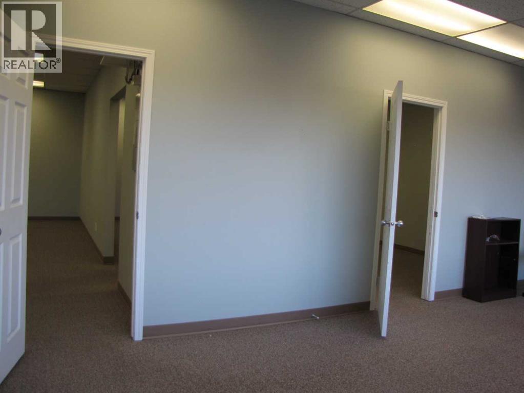 4924 48 Avenue Property Photo 15