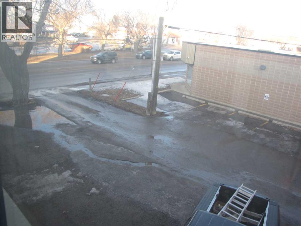 4924 48 Avenue Property Photo 16