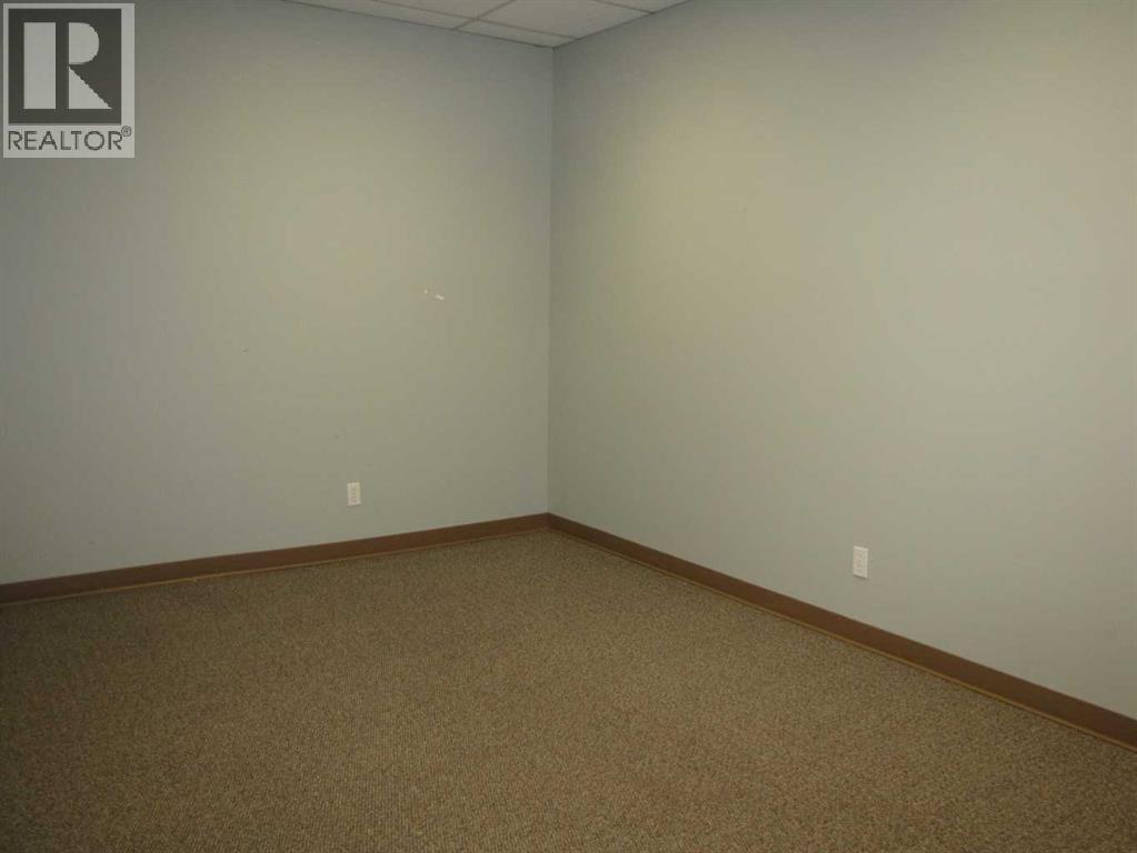 4924 48 Avenue Property Photo 25