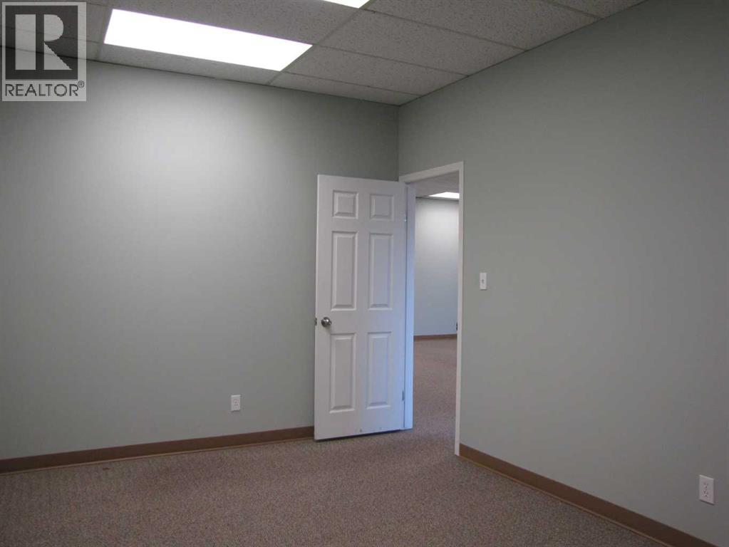 4924 48 Avenue Property Photo 26