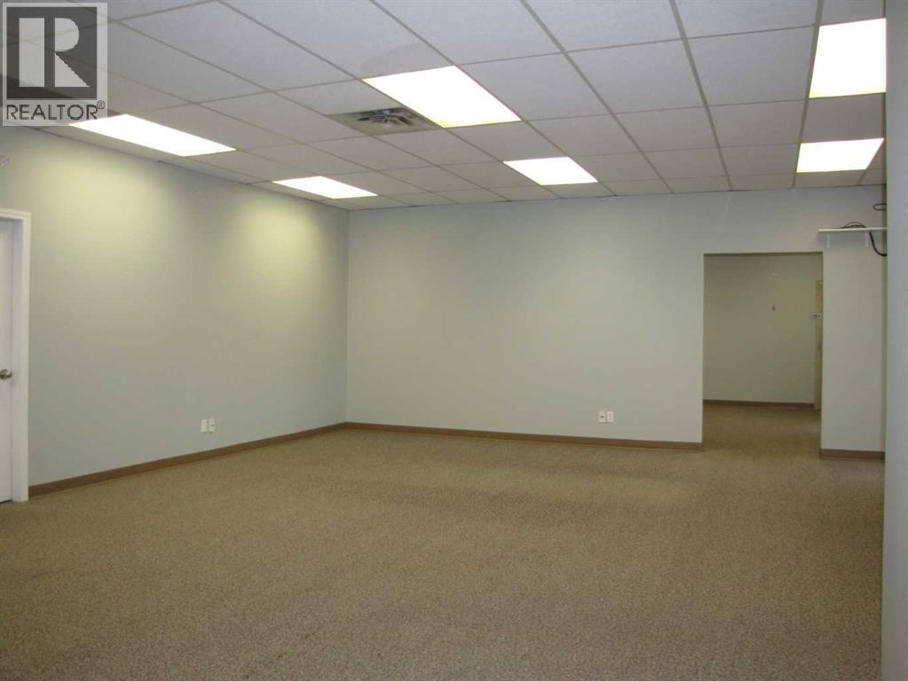 4924 48 Avenue Property Photo 27