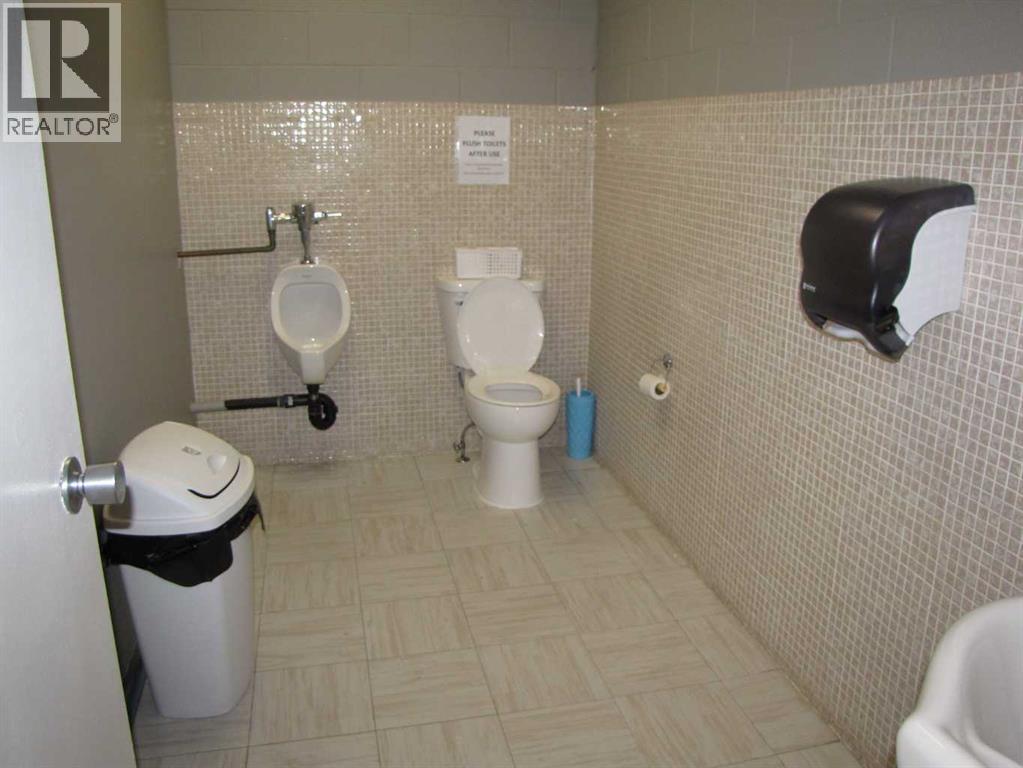 4924 48 Avenue Property Photo 32