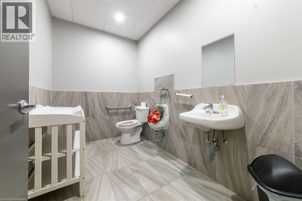 5716 44 Street Property Photo 20