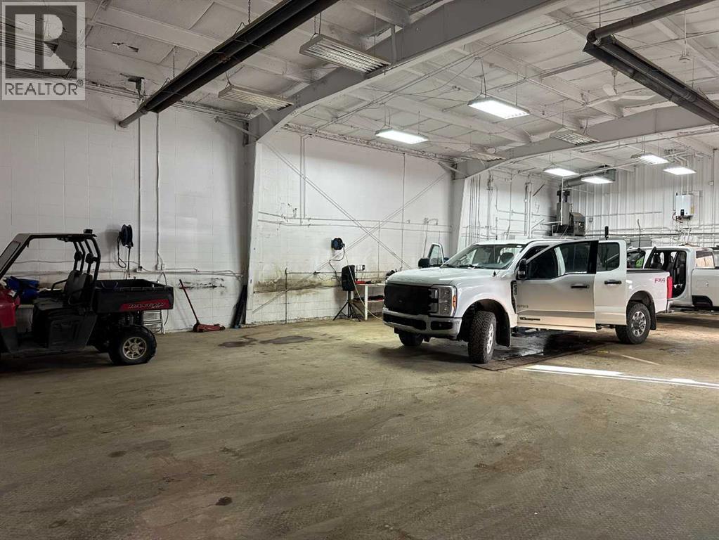 12615 100 Street Property Photo 9