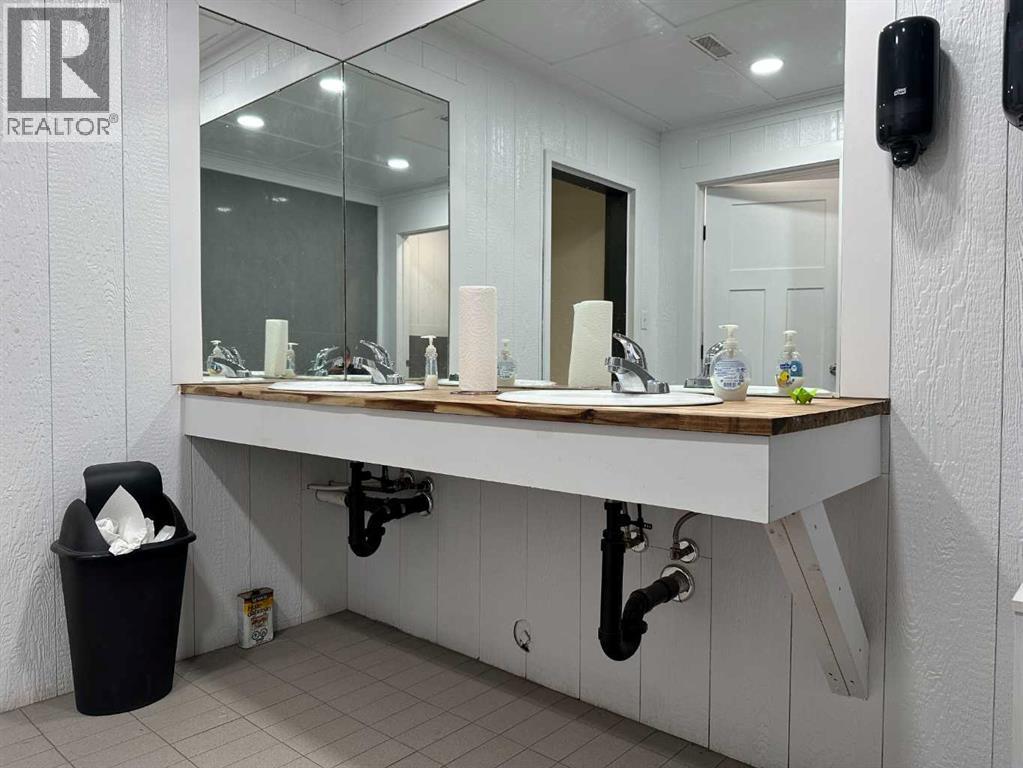 12615 100 Street Property Photo 10