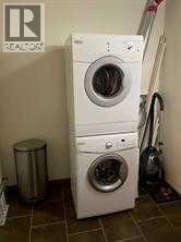 3 501 Street Property Photo 17