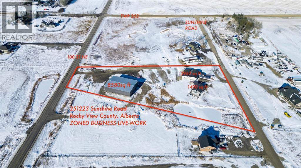 251223 Sunshine Road Property Photo 3