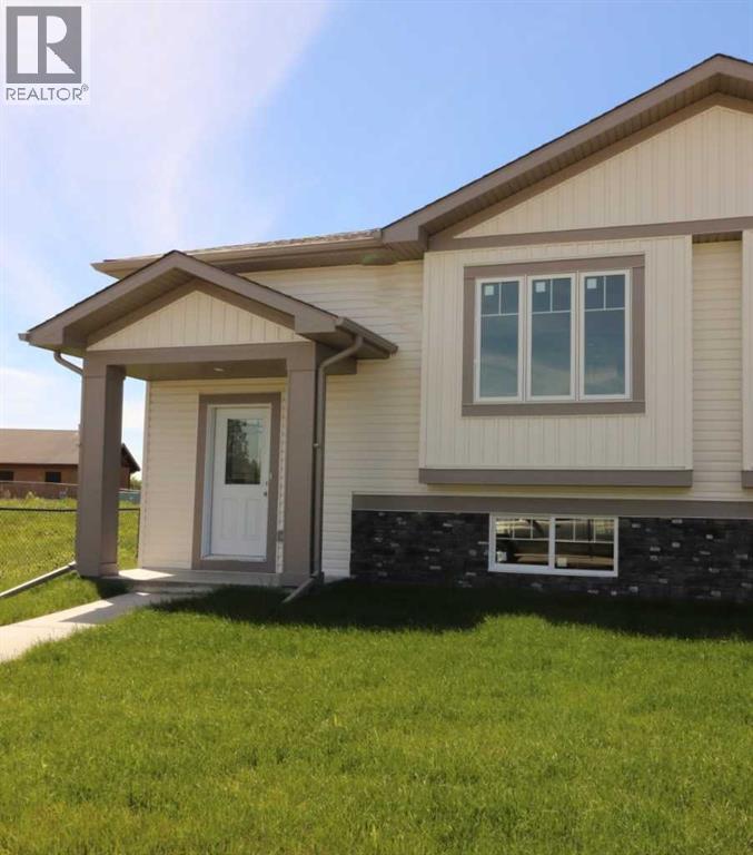 447 Henricks Drive Property Photo 2