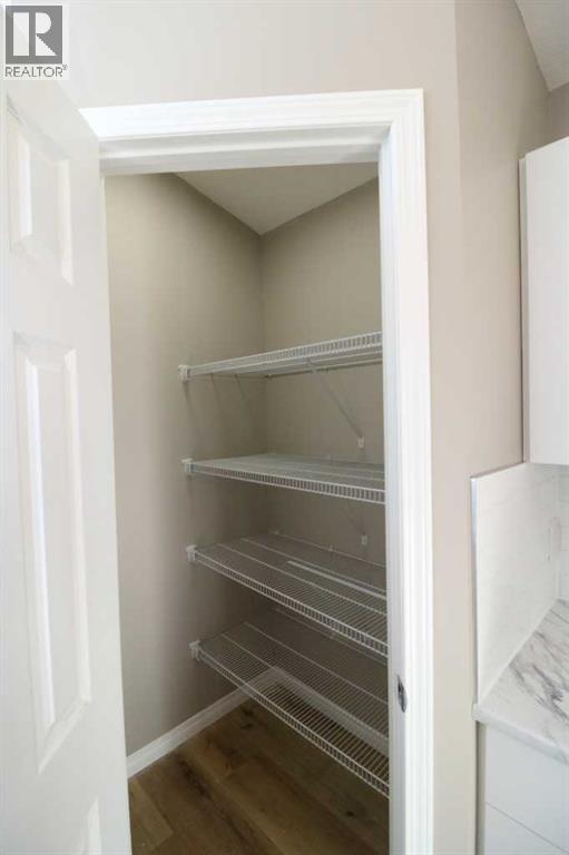 447 Henricks Drive Property Photo 6