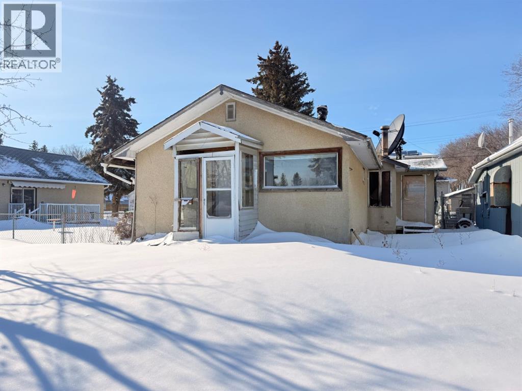 5514 50 Avenue Property Photo 1