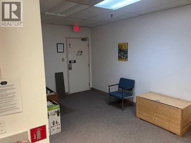 206 5115 49 Street Property Photo 10