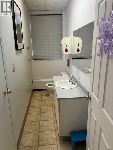206 5115 49 Street Property Photo 15