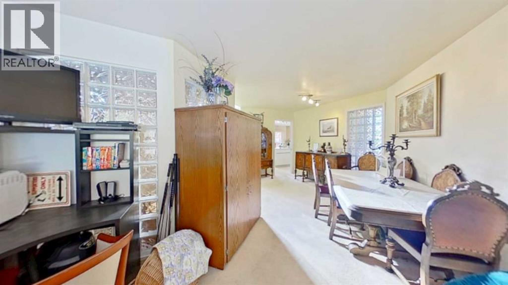 2219 Westmount Road Nw Property Photo 11